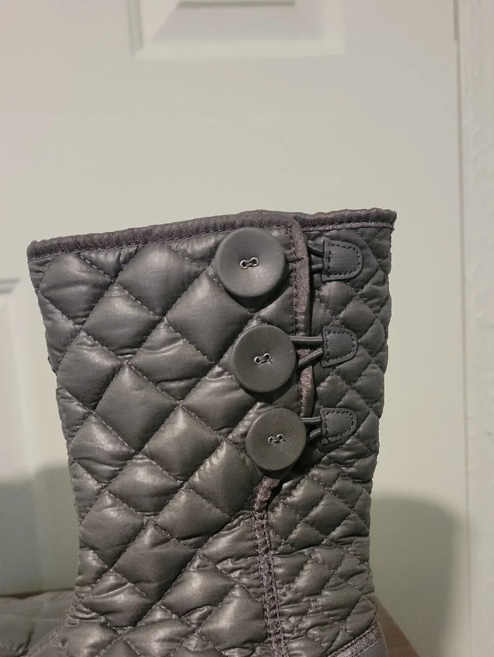 The North Face Thermoball Quilted Button Mid-Calf Winter Boots in Gray Size 7